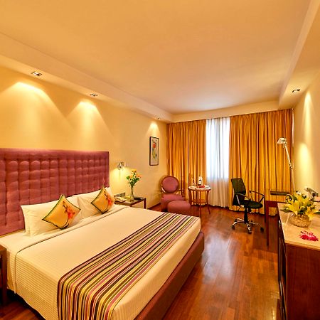 Royal Orchid Central Bangalore, Mg Road Exteriör bild