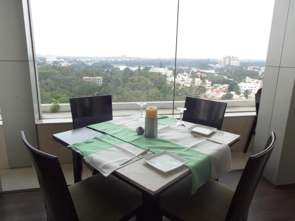 Royal Orchid Central Bangalore, Mg Road Exteriör bild