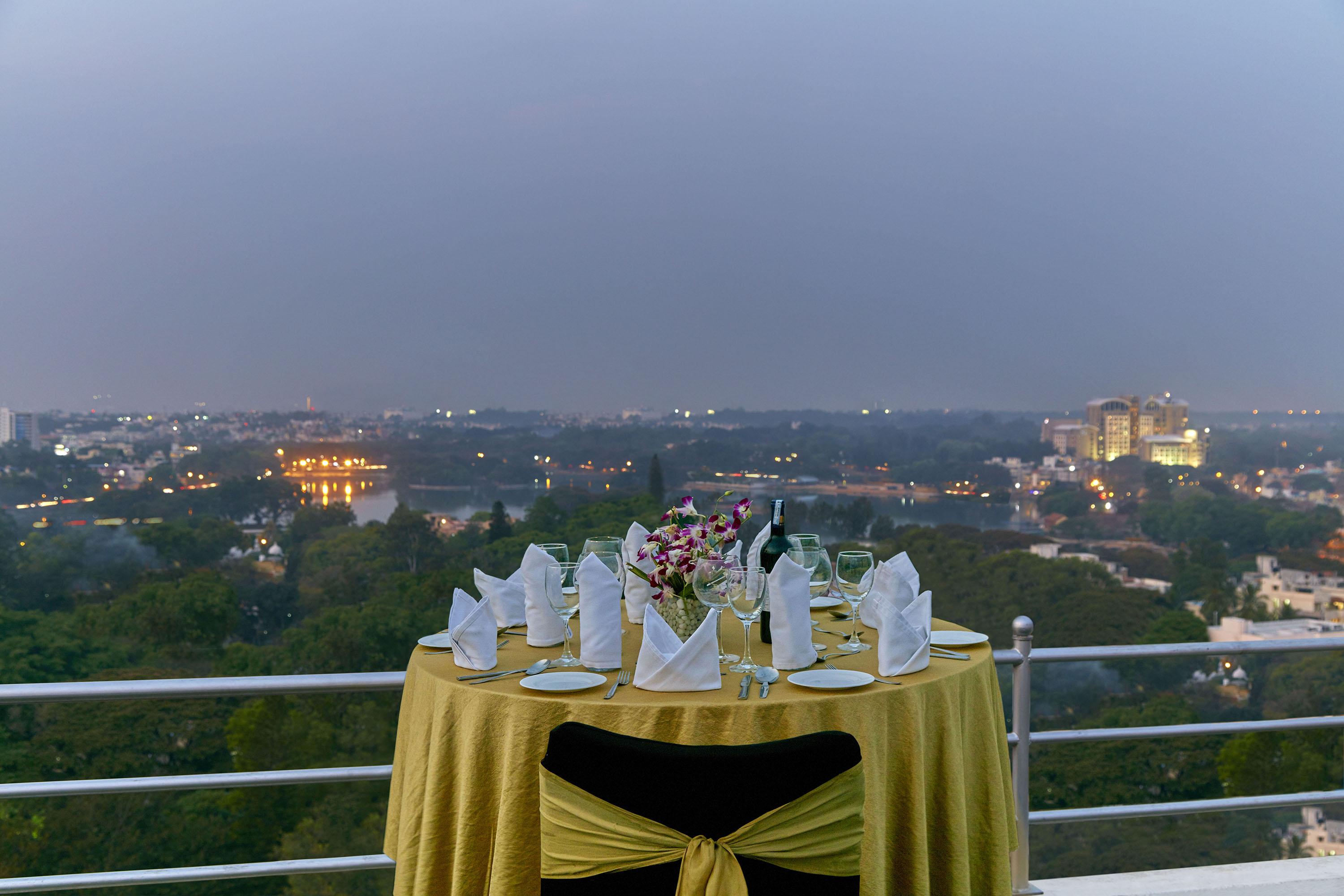 Royal Orchid Central Bangalore, Mg Road Exteriör bild