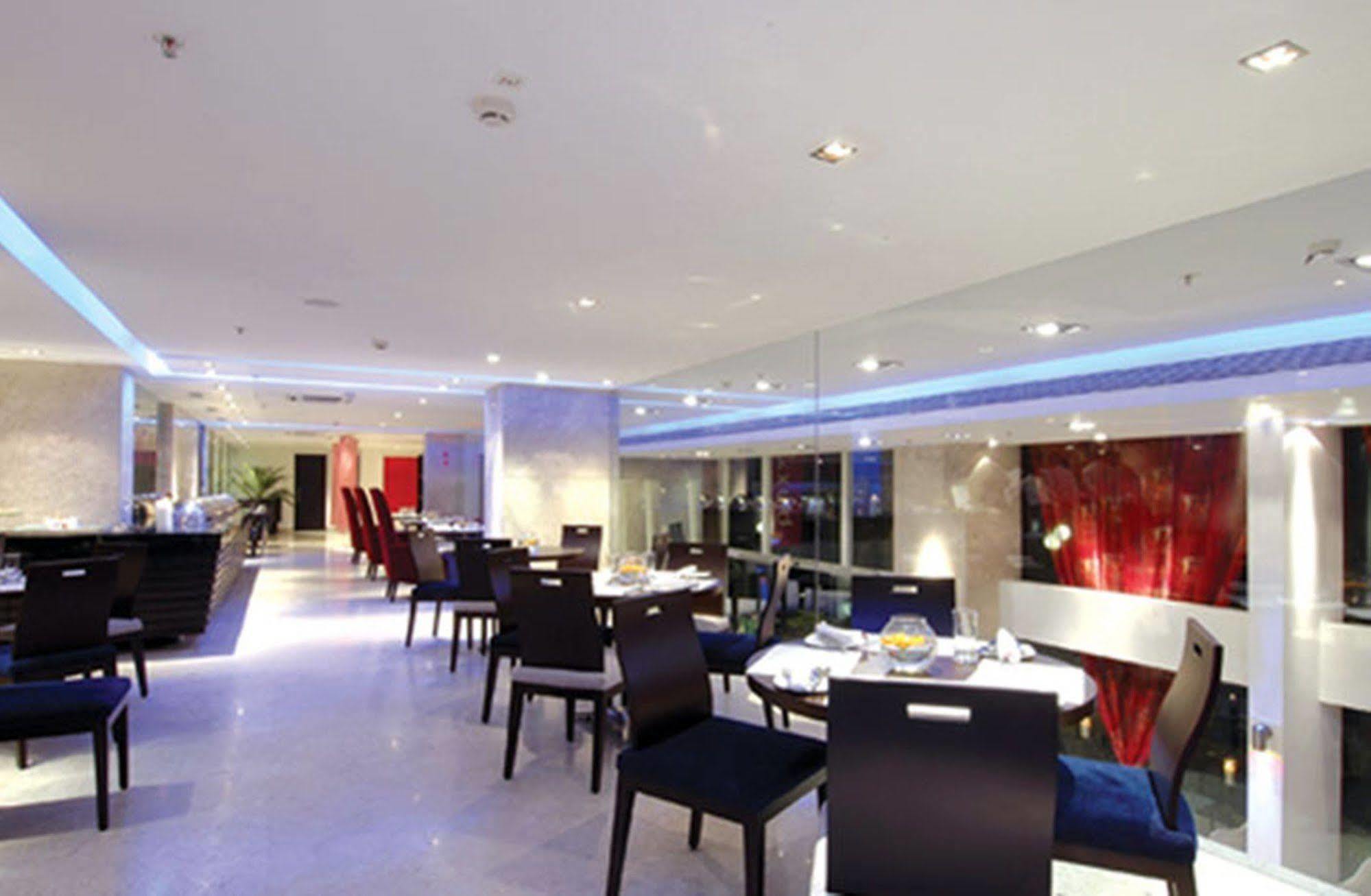 Royal Orchid Central Bangalore, Mg Road Exteriör bild