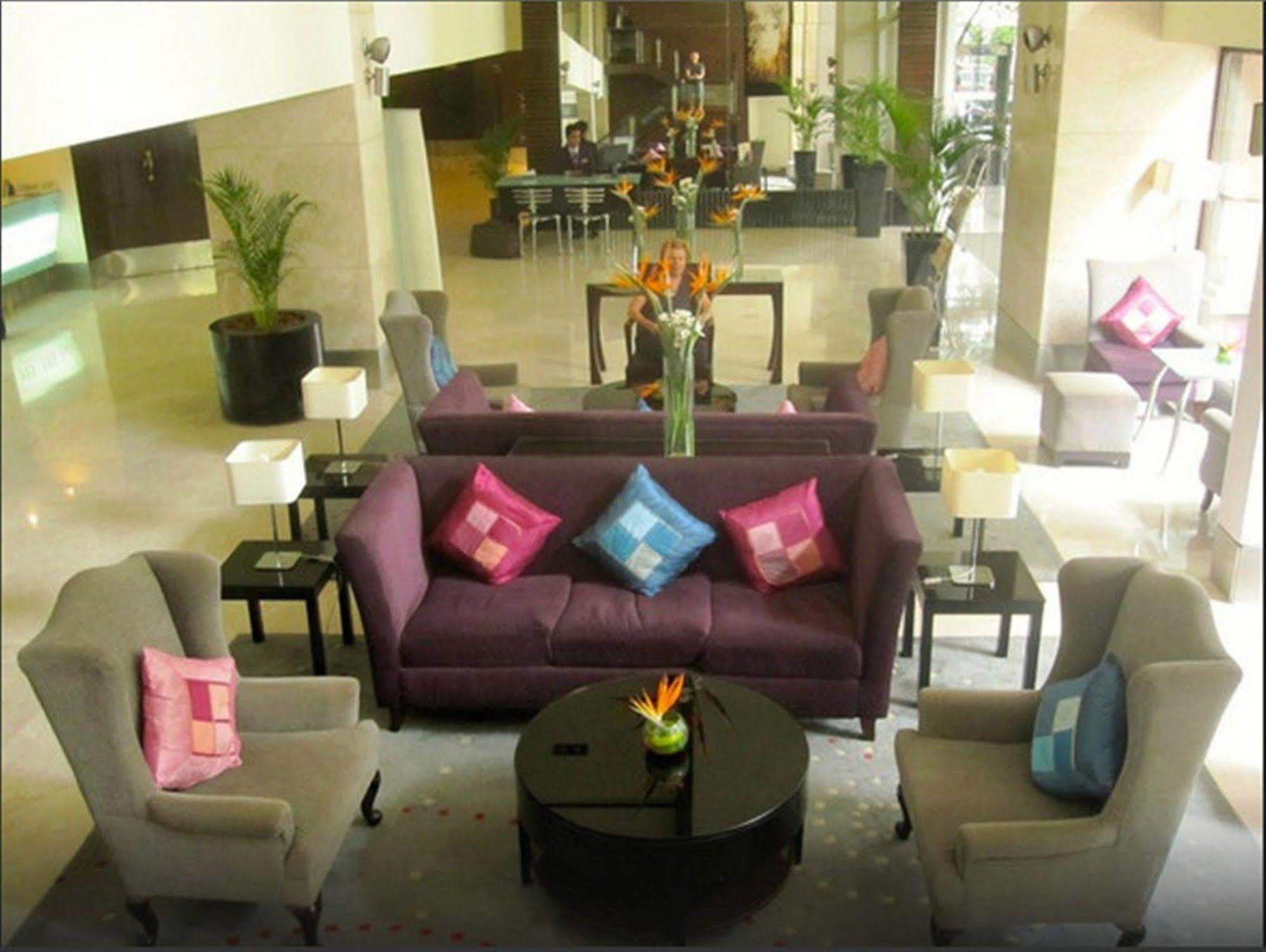Royal Orchid Central Bangalore, Mg Road Exteriör bild
